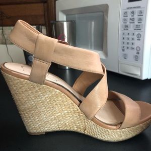 Jessica Simpson nude wedges